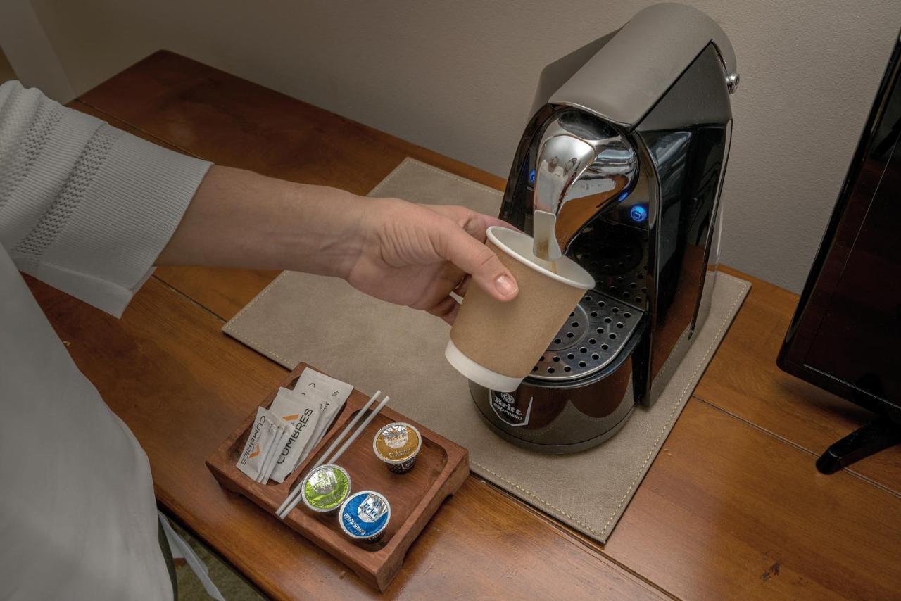 Wyndham Puerto Varas Pettra Exteriér fotografie A Nespresso coffee machine