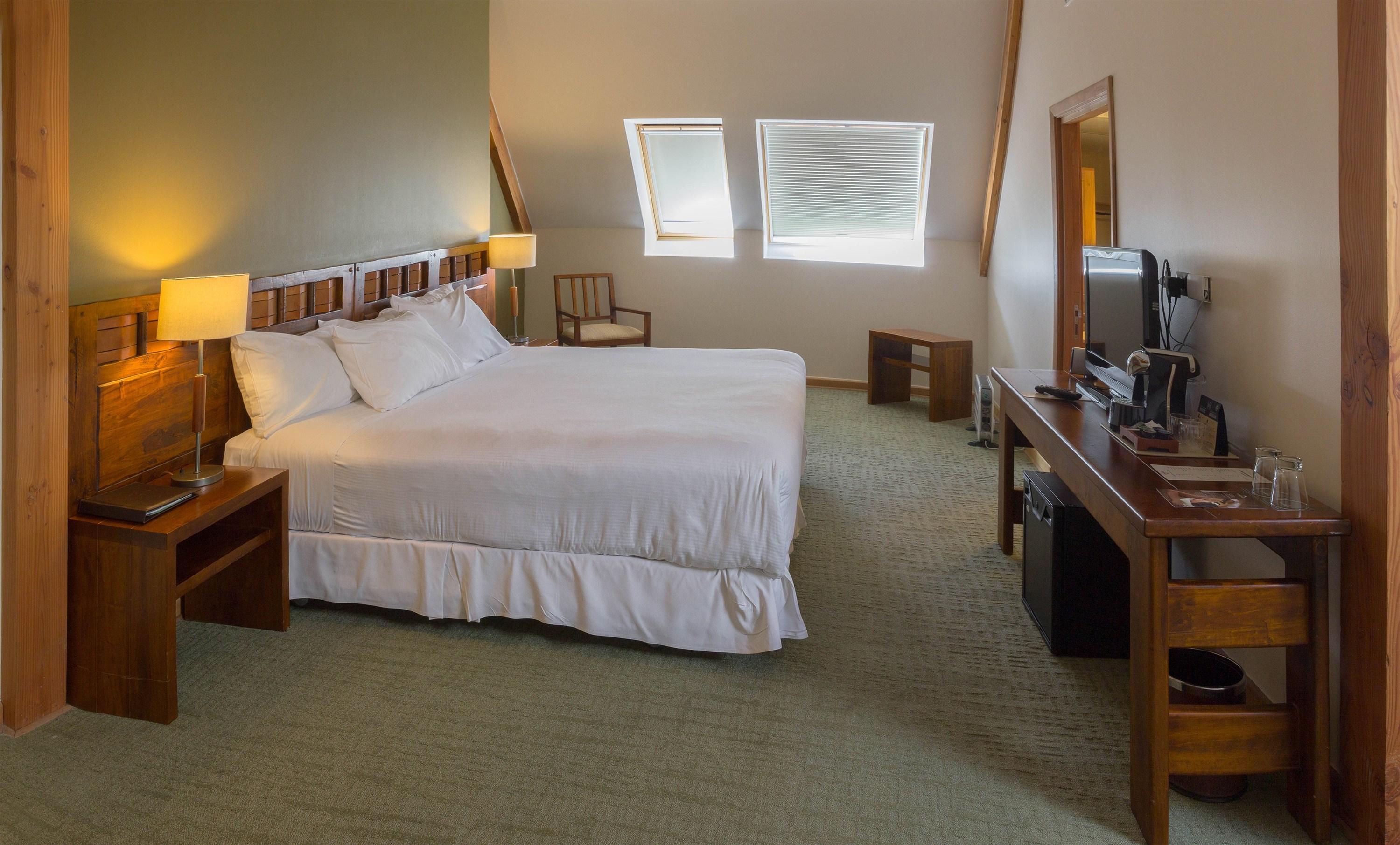 Wyndham Puerto Varas Pettra Exteriér fotografie A room at the Inn at the Opera