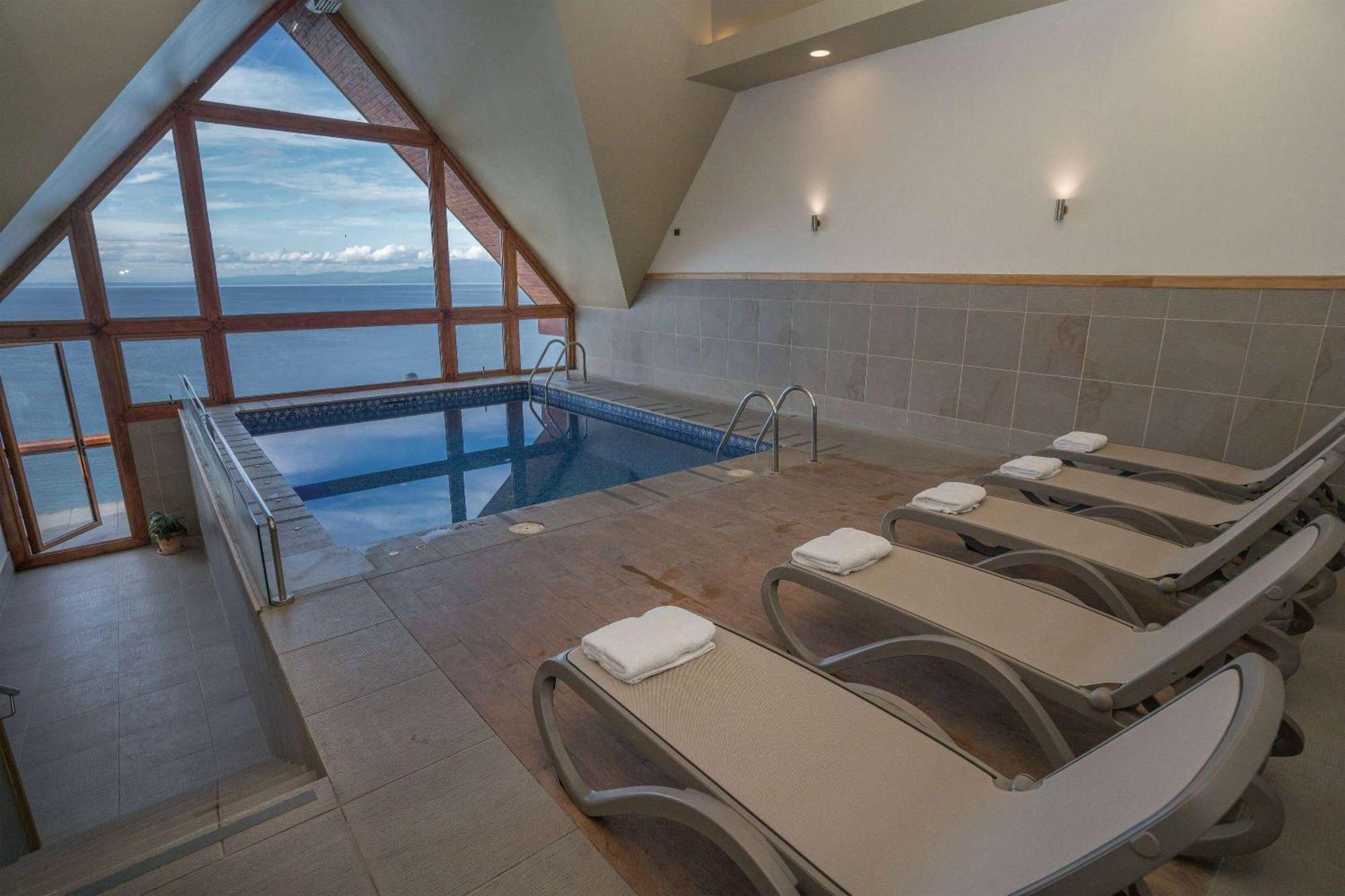 Wyndham Puerto Varas Pettra Exteriér fotografie The spa at the Hotel