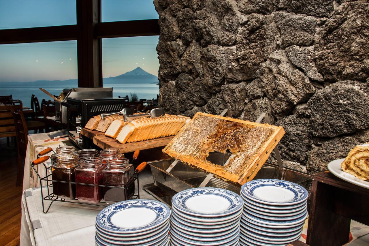Wyndham Puerto Varas Pettra Exteriér fotografie Honeycomb in a restaurant